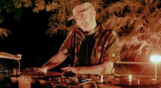 Bassi Maestro ai Giardini Luzzati, il dj set per i 30 anni di carriera