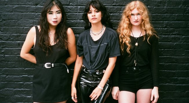 © facebook.com/lawitches