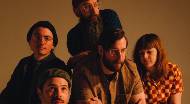 © facebook.com/SpanishLoveSongs