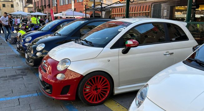 ©Facebook.com/avantichiavari