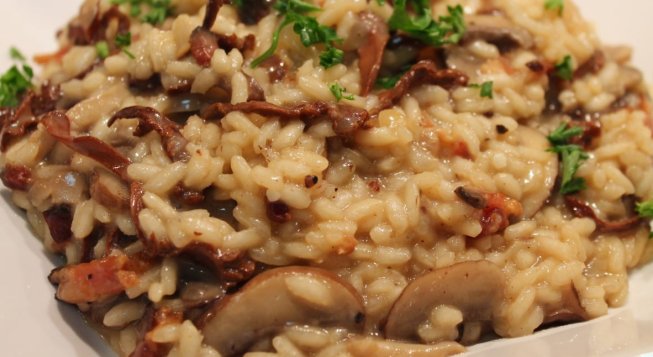 © facebook.com/OfficialStreetFoodParade