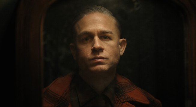 Charlie Hunnam, in Monster: la storia di Ed Gein ©netflix.com