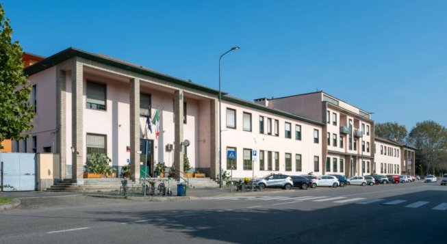 A Milano il primo salone sociale di bellezza in Italia: taglio, acconciatura, prodotti di igiene gratis a Casa Jannacci