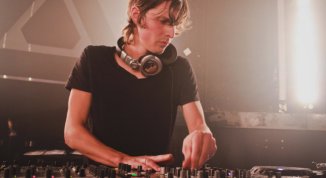 Ø Phase dj set al Notorius Club