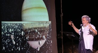 Piergiorgio Odifreddi con Dalla Terra alle lune al Teatro Sociale