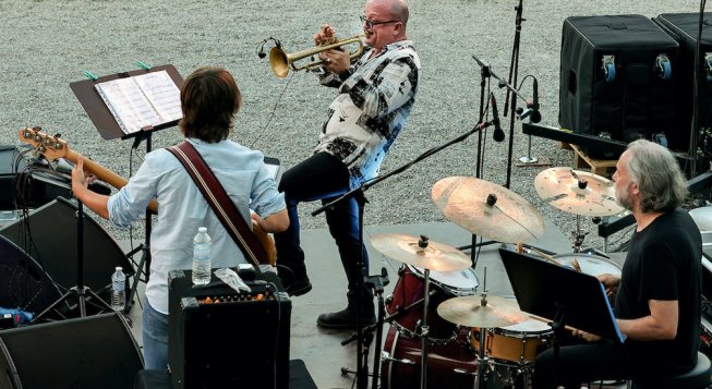 Giovanni Falzone Trio
