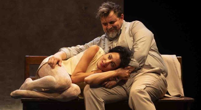 Anahì Traversi e Pietro De Pascalis in Bovary © Luca Del Pia