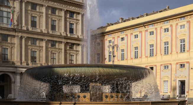 Piazza De Ferrari © Jacopo Baccani