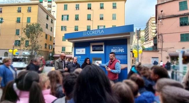 Nuovo ecocompattatore a Genova, quartiere di Quezzi
