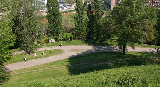 Monte Stella © Wikimedia Commons / Goldmund100