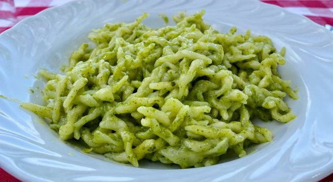 Trofie al pesto ©facebook.com/visitgenoa