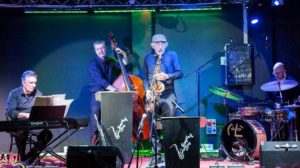 Holy Swing Night: Jumping Jive in concerto