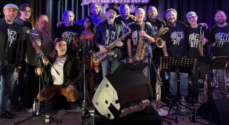 Open Mouth Blues Orchestra﻿ in concerto
