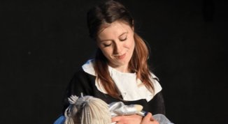 Cuore, spettacolo di Ilaria Piaggesi al Teatro Instabile