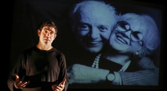 Mistero Buffo di Dario Fo in scena al Teatro Carignano