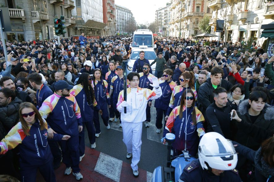 Fiamma Olimpica a Milano: giorno 1 (Sunghoon Park)