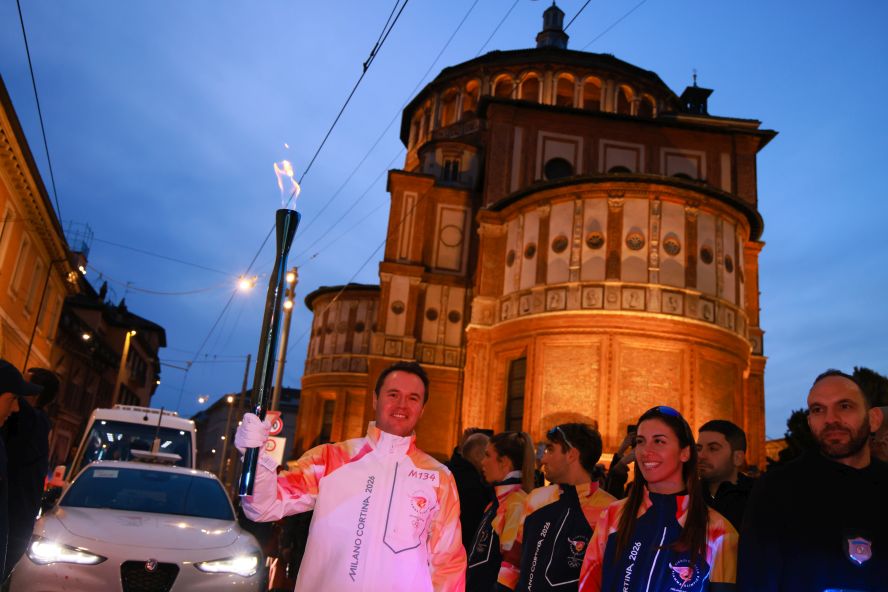 Fiamma Olimpica a Milano: giorno 1