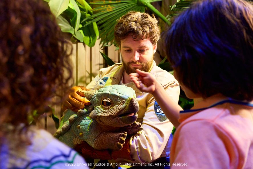 Jurassic World: The Experience