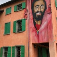 Scopri la vita di Luciano Pavarotti: visita alla Casa Museo di Modena