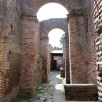 Esplora Ostia Antica: tour semi-privato tra rovine e storia da Roma