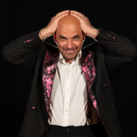 Spettacolo 'ALGORITMO' al Teatro Masini: robot e umanità tra poesia e magia