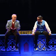 Un ponte per due, di Paolo Caiazzo e Antonello Costa