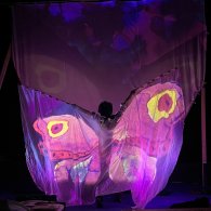 Tutto cambia: il bruco e la farfalla e altri racconti, spettacolo per bambini con Deniz Azhar Azari