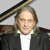 Opera Symphony Orchestra in concerto con Sandro Ivo Bartoli – Serate Musicali