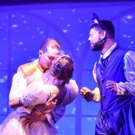 CENRENTOLA, A Teatro con Mamma e Papà