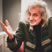 Alessandro Bergonzoni, arrivano i dunque
