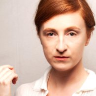 Federica Fracassi in Dora pro nobis, di Concita De Gregorio