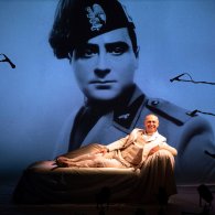 Beata oscenità, con Gianluca Ferrato e la regia di Serena Sinigaglia