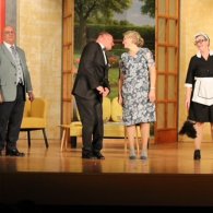 Due dozzine di rose scarlatte, con il Gruppo della Martesana