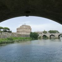 Roma: biglietto per il tour in barca sul tevere hop-on hop-off