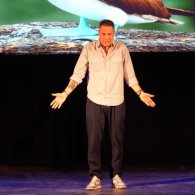 È intelligente ma non studia, di e con Marco Falaguasta