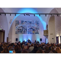 Pisapia & Gruppo Smeraldo, la canzone napoletana in smoking