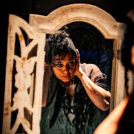 Ismene con Elena Arvigo in scena in piazza San Matteo