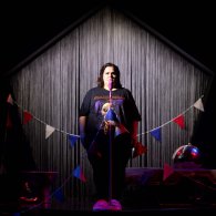 La diva del Bataclan, spettacolo con Claudia Marsicano e la regia di Gabriele Paolocà
