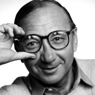 La strana coppia (al femminile), di Neil Simon con la regia di Massimo Chiesa
