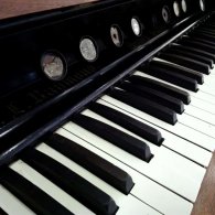 Petrichor. Tra gocce, suoni e ombre, concerto per pianoforte, voce ed