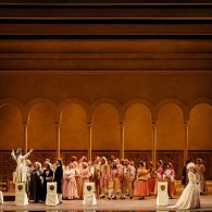 Le nozze di Figaro, opera lirica di Mozart con la regia di Matteo Anselmi e Jordi Bernàcer sul podio