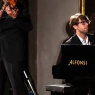 Simon Zhu in concerto al Teatro van Westerhout di Mola di Bari