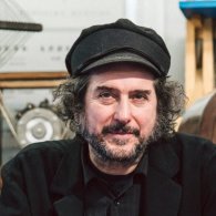 Una tenda in mezzo alla guerra, incontro con Vinicio Capossela e Guidalberto Bormolini per Torino Spiritualità 2026
