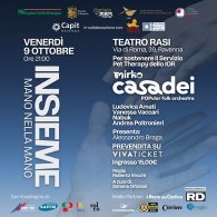 INSIEME MANO NELLA MANO