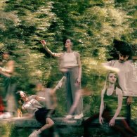 Che tu mi guardi o meno: cronaca dei sei corpi che creano la realtà, spettacolo di danza