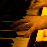 Candlelight: Tributo a Cesare Cremonini, concerto con Valerio Ciccarelli