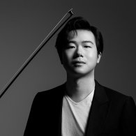 Stuttgart Philharmonic Orchestra, concerto con Simon Zhu e Ymar Caguing per la stagione della Gog