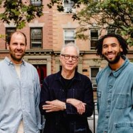 Bill Frisell in concerto con Luke Bergman e Tim Angulo, concerto jazz per il festival JazzMi 2026