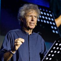 Paolo Colombo e Sarah Stride in Indomite: donne che cantano la pace, i diritti, la vita e se stesse - Follow the Monday